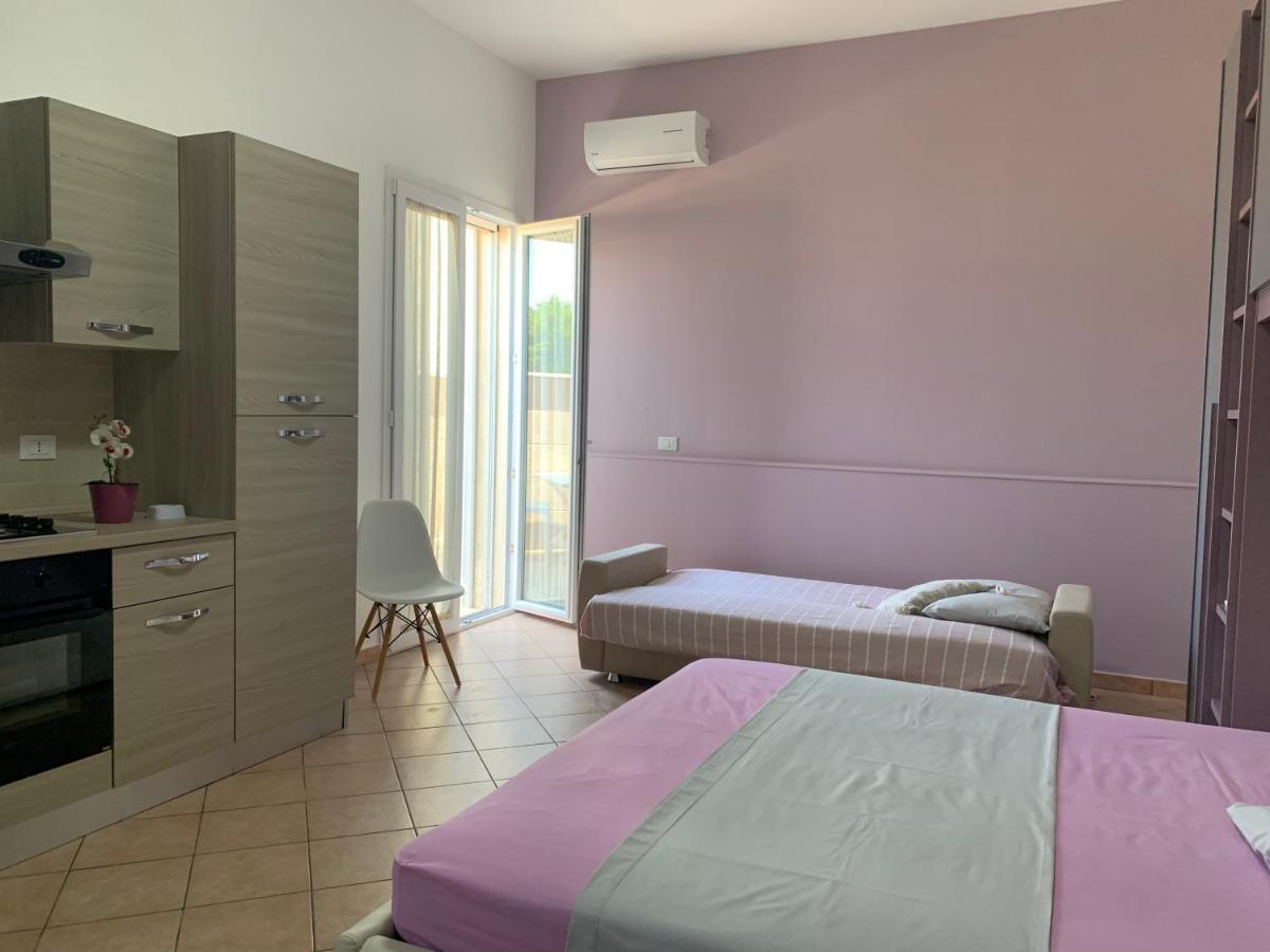Monolocali White Angel Apartments Porto Cesareo Kültér fotó