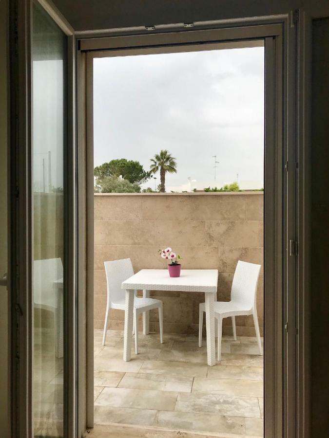 Monolocali White Angel Apartments Porto Cesareo Kültér fotó