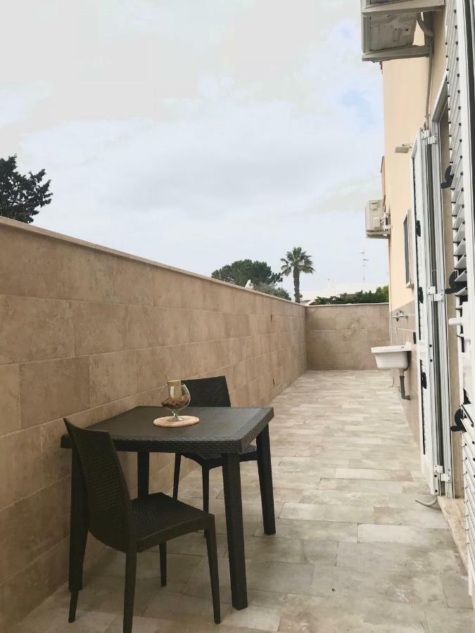 Monolocali White Angel Apartments Porto Cesareo Kültér fotó